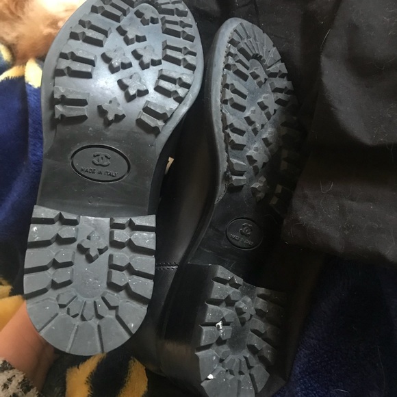 Chanel logo ankle boots - Picture 4 of 8